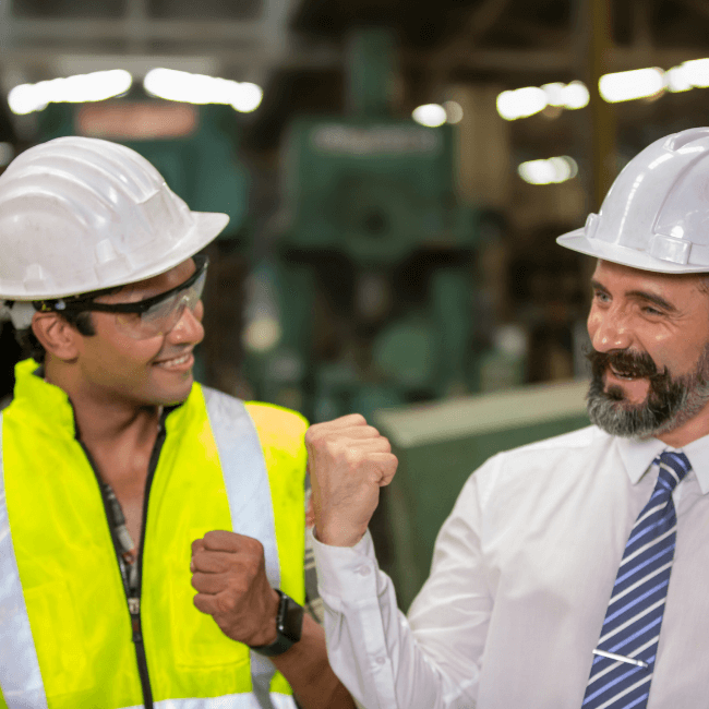 Produktionsstyring_two men with success_element_650x650 Produktionsstyring_automatiserede_processer