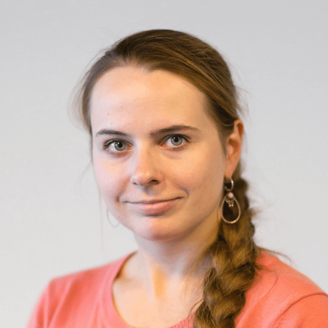 Ksenia_portræt v2 650×650 Ksenia Oreshkina